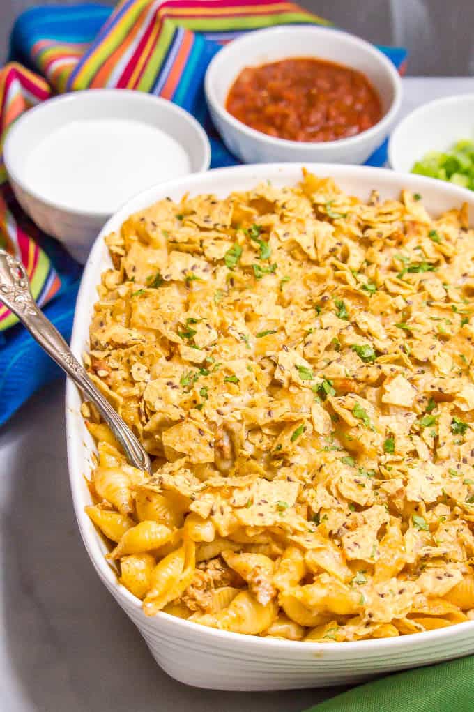 Baked taco mac and cheese casserole (+ video)