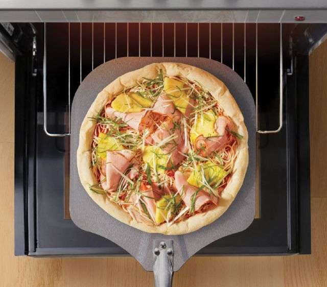 California Pizza Kitchen Gets Into the Take and Bake Pizza ...