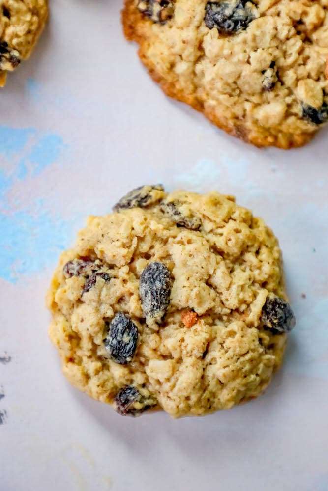 Can i freeze baked oatmeal raisin cookies?