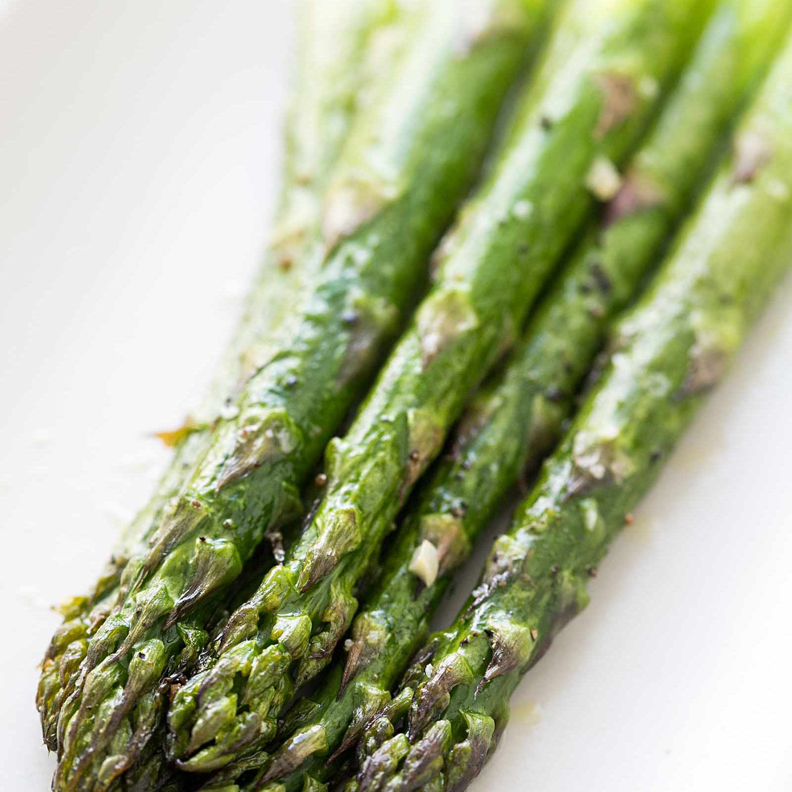 Easy Roasted Asparagus. Light and Delicious!