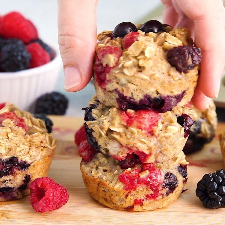Get your meal prep on and make these easy Triple Berry Baked Oatmeal ...